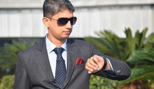 唇を触る癖がある人の心理 男性も女性も自分の唇をなぞる人は必見 特徴シラベルコちゃん